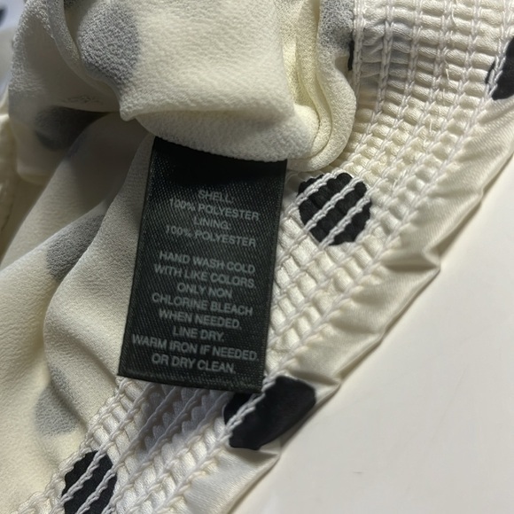 White House, black market, blousy, tank top polkadots, elastic trim size XS - Picture 6 of 8